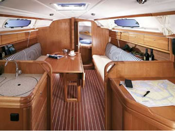 Bavaria 30 Interior